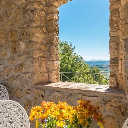 Santa Illuminata 20, Emma Villa *