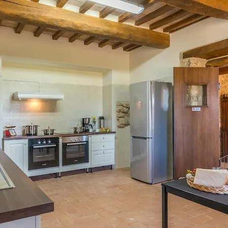 Santa Illuminata 20, Emma