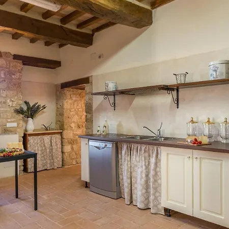 Villa Santa Illuminata 20, Emma