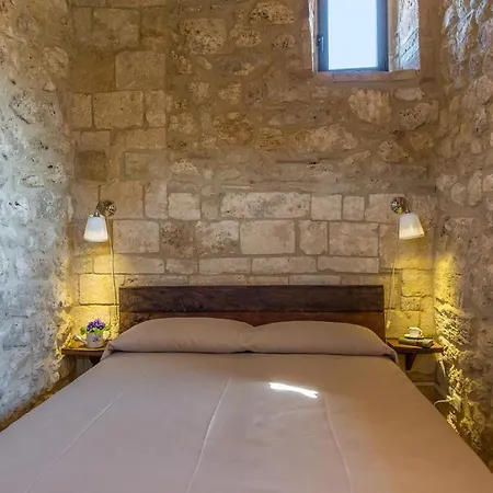 Santa Illuminata 20, Emma * Massa Martana