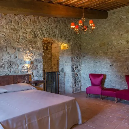 Villa Santa Illuminata 20, Emma *