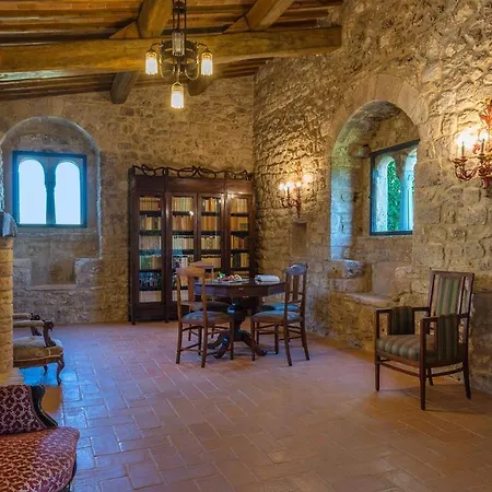 Santa Illuminata 20, Emma Villa *