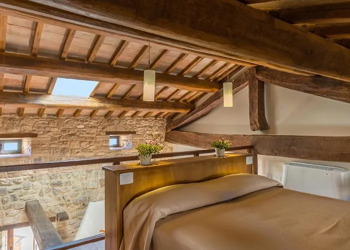 Santa Illuminata 20, Emma Massa Martana