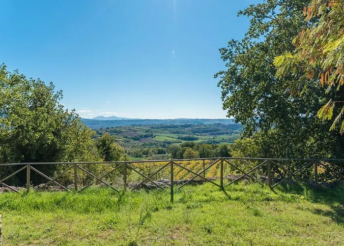 Santa Illuminata 20, Emma Villa *