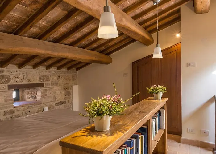 Santa Illuminata 20, Emma Villa