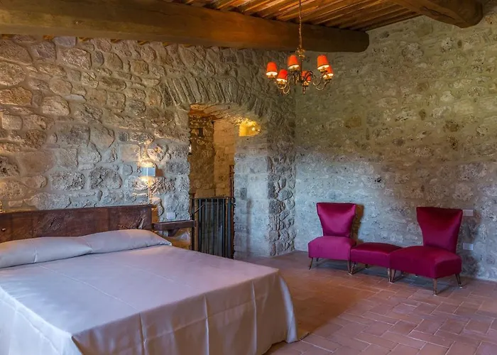 Villa Santa Illuminata 20, Emma *