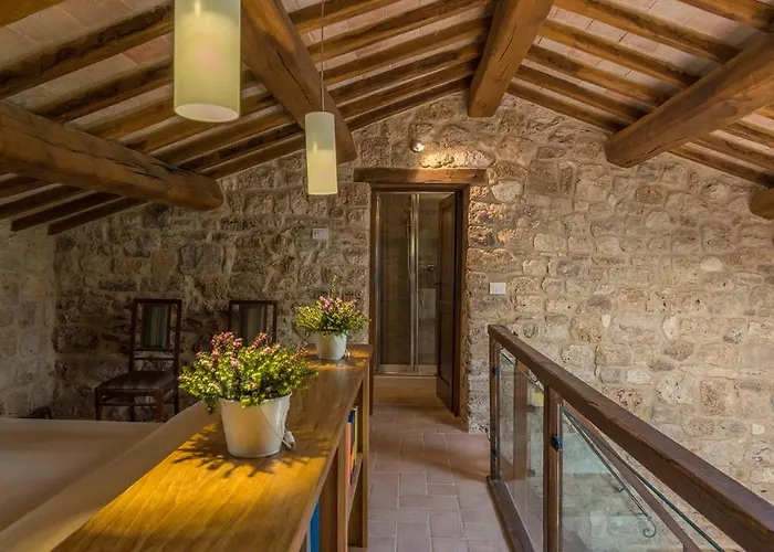 Santa Illuminata 20, Emma *