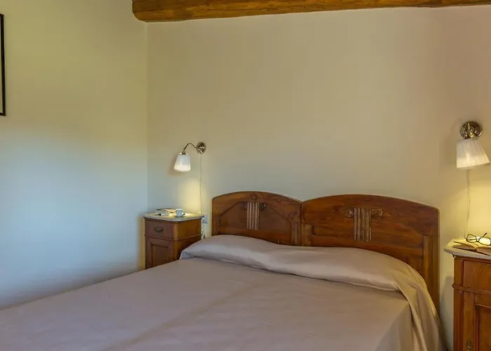 Santa Illuminata 20, Emma Villa Massa Martana