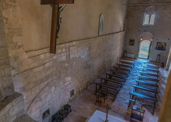 Villa Santa Illuminata 20, Emma *